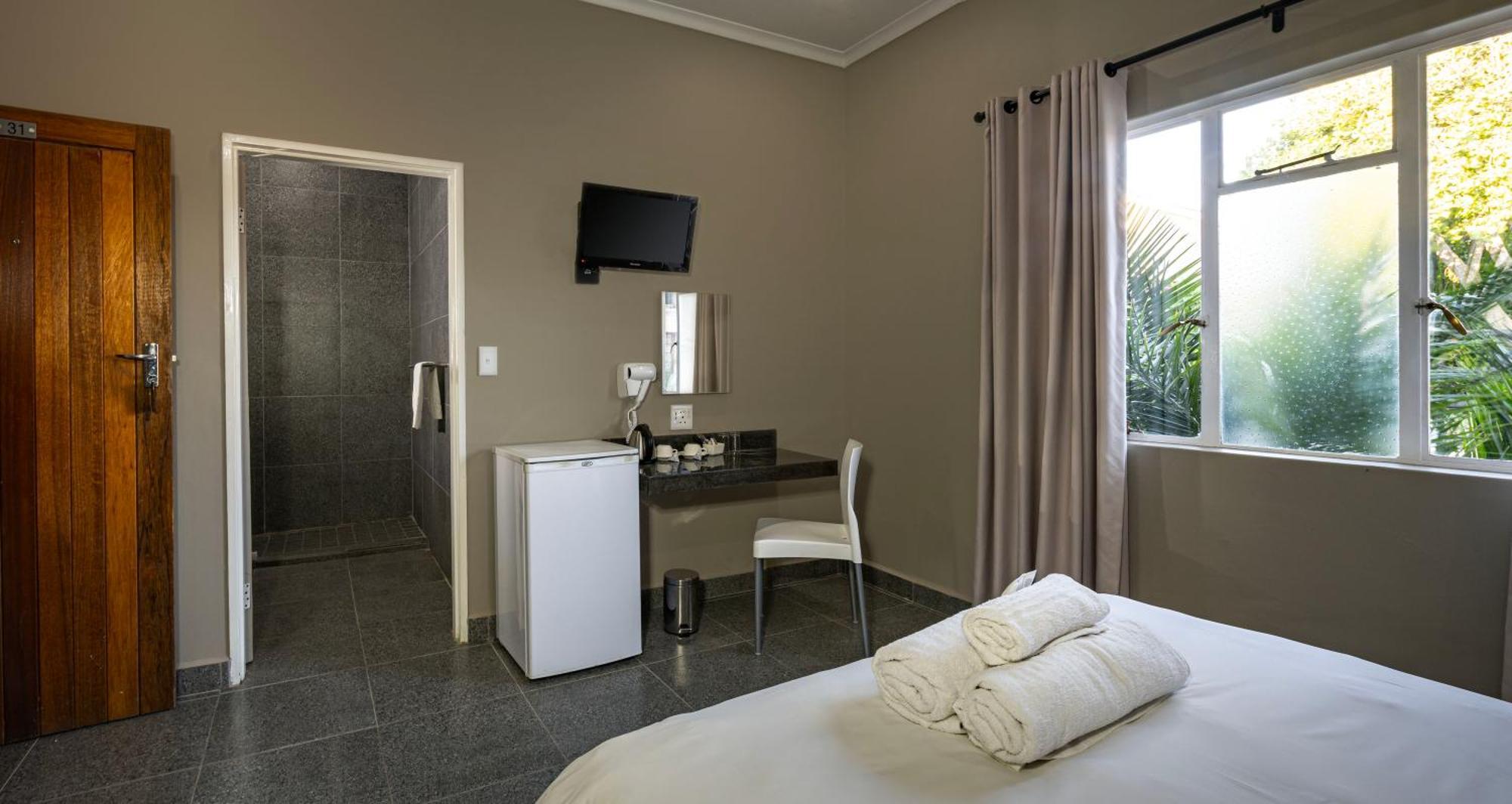Calvinia Hotel Экстерьер фото