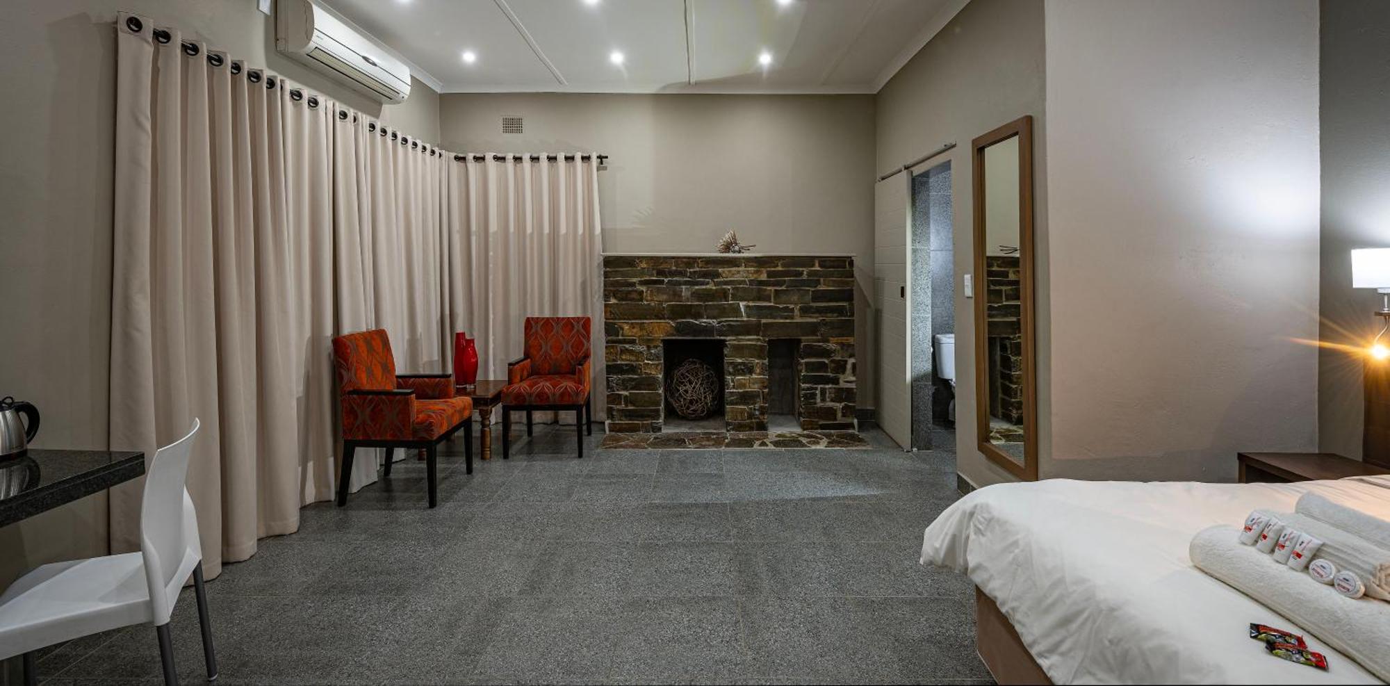 Calvinia Hotel Экстерьер фото