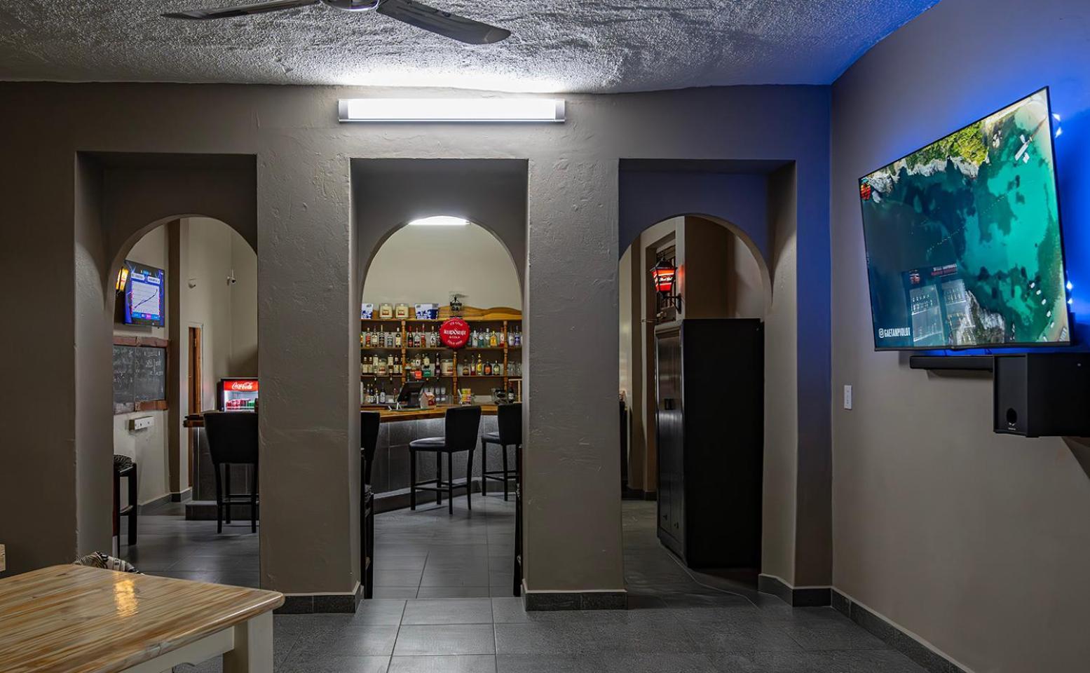 Calvinia Hotel Экстерьер фото