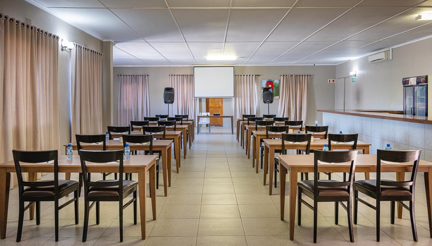 Calvinia Hotel Экстерьер фото