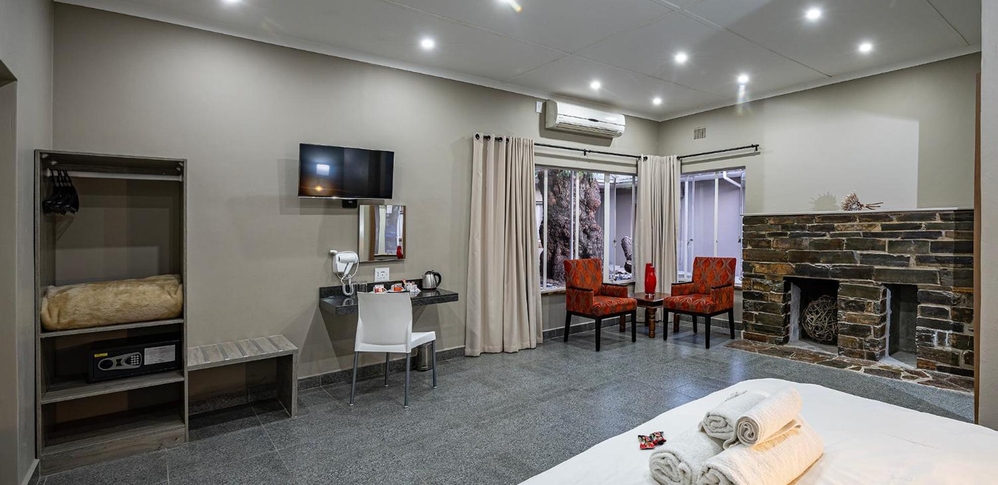Calvinia Hotel Экстерьер фото