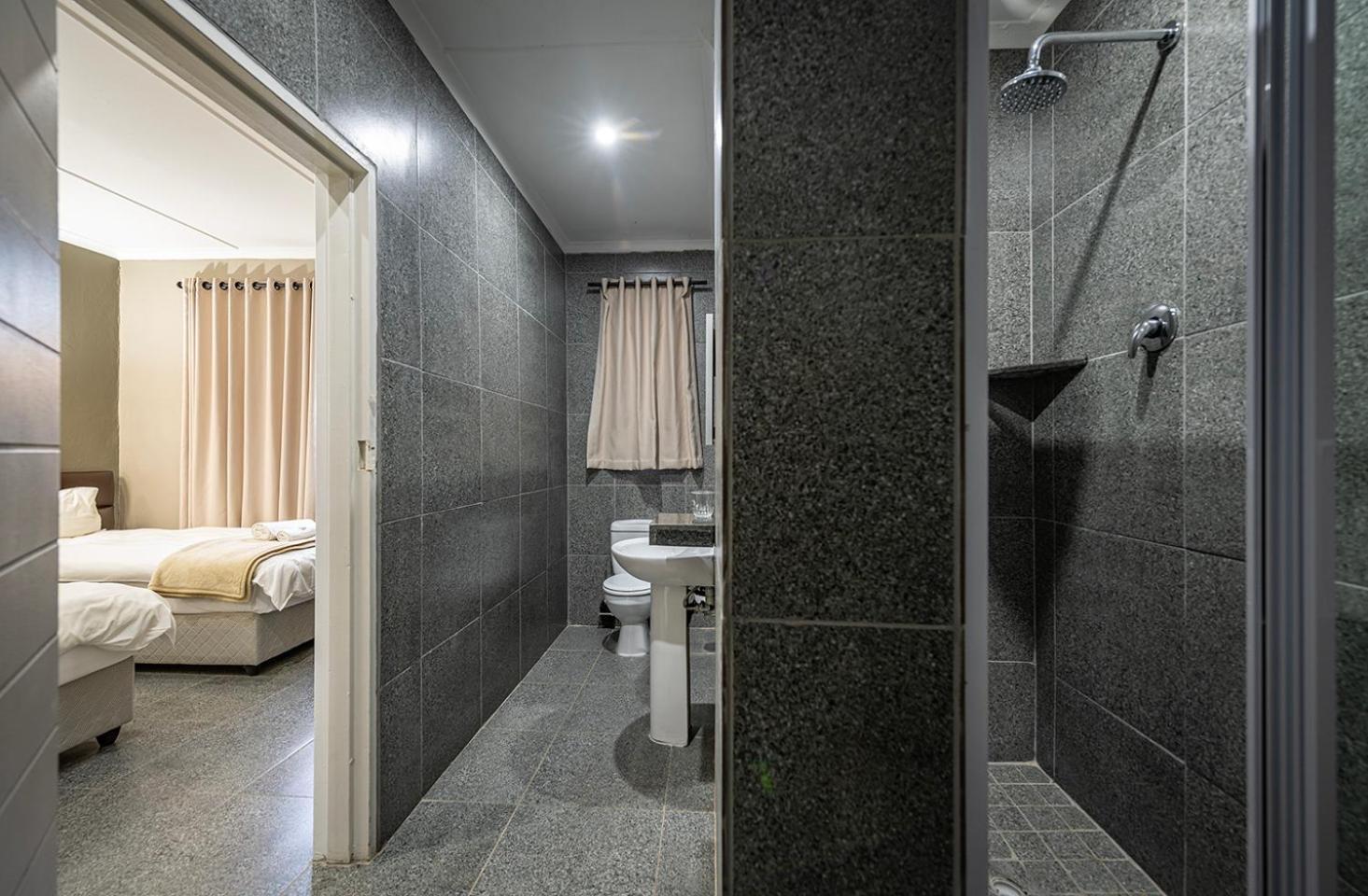 Calvinia Hotel Экстерьер фото