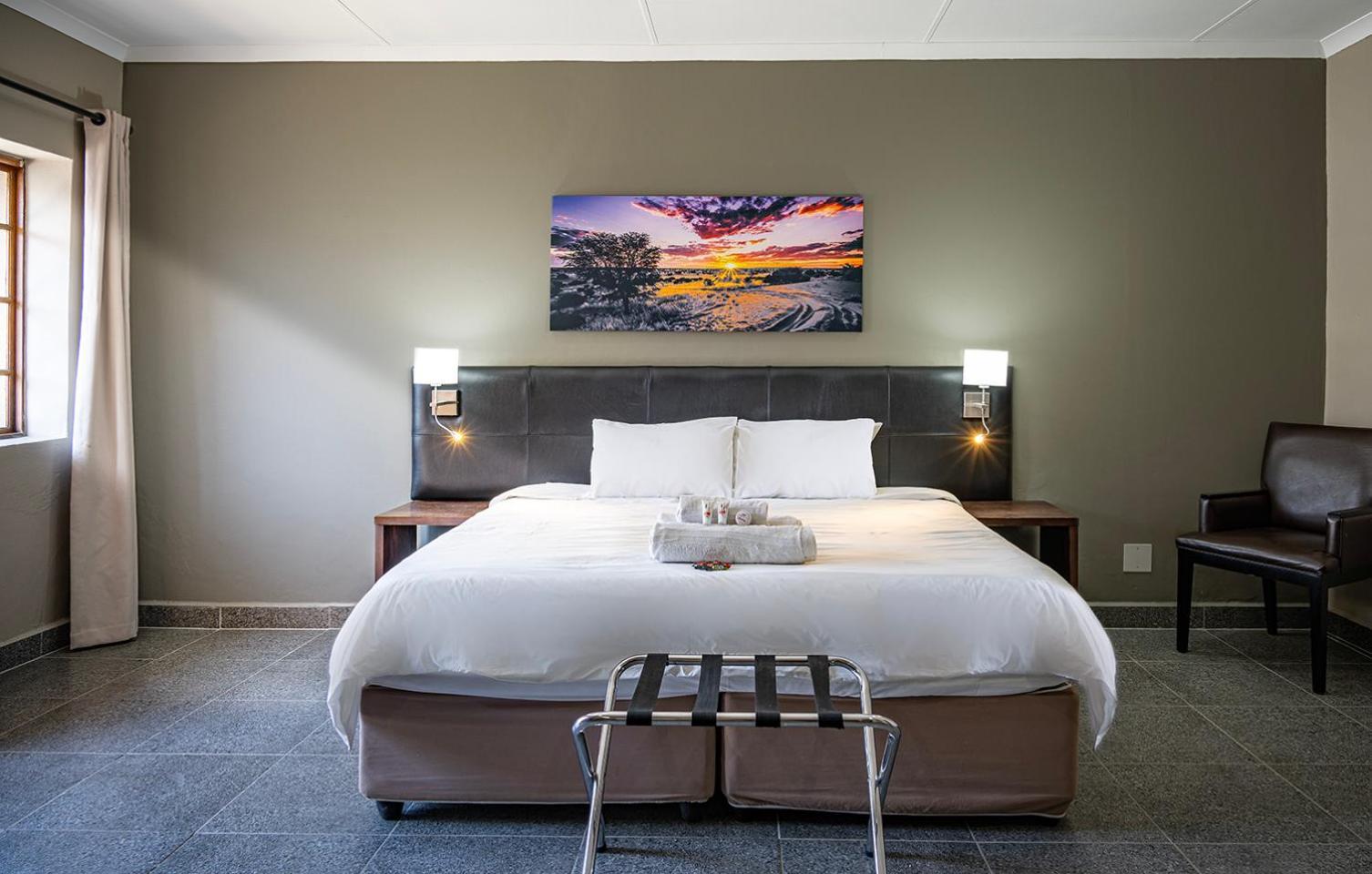 Calvinia Hotel Экстерьер фото