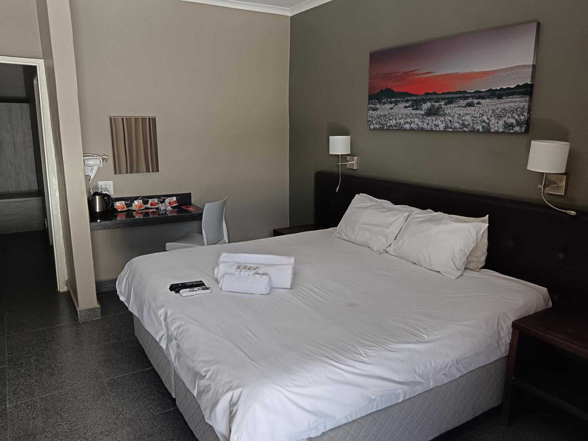 Calvinia Hotel Экстерьер фото